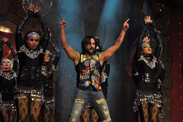 Bollywood hunk Saif Ali Khan performs at the award ceremony. (Photo: IANS)