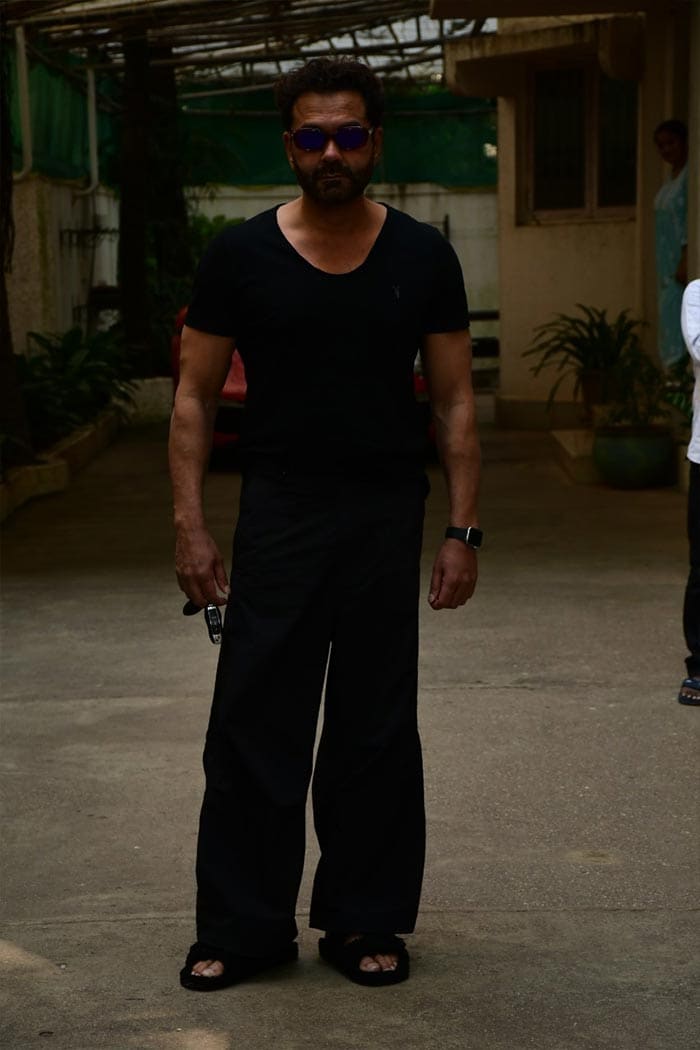 Bobby Deol looked uber cool in an all-black outfit. (Image courtesy: Varinder Chawla)