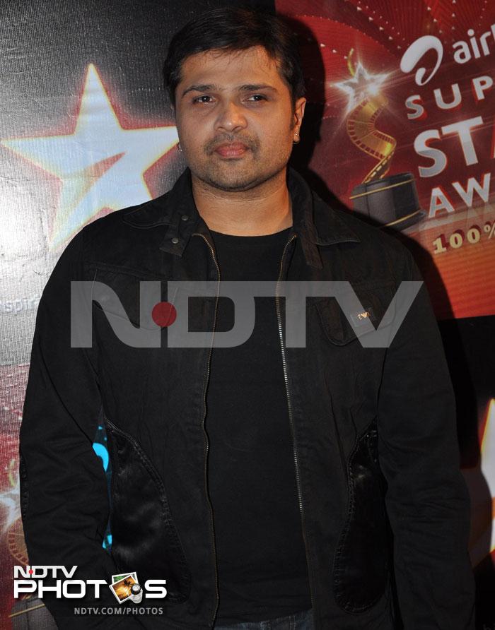 Singer Himesh Reshammiya was spotted in all black sans his favourite accessory ? his cap.