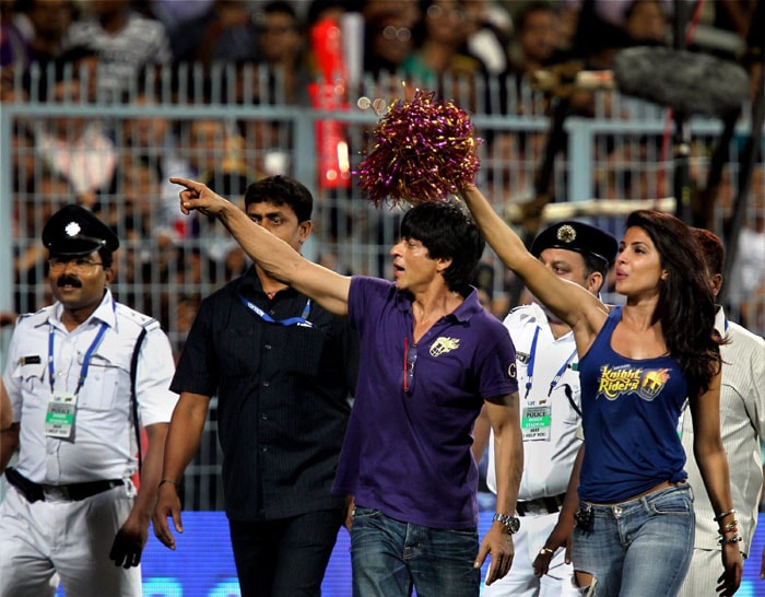 Priyanka, Shah Rukh celebrate KKR\'s victory