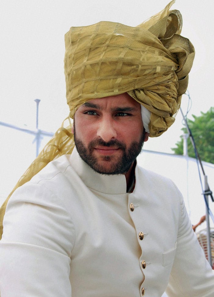 Saif Ali Khan looked every inch a royal scion as he was crowned the new Nawab of Pataudi in October. This time round, the bearded look lent him a regal air but Saif also does down and dirty like few others can - Langda Tyagi, anyone?