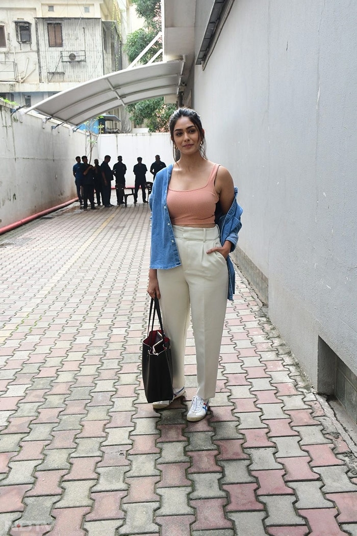 Let Mrunal Thakur be your style guide. (Image courtesy: Varinder Chawla)