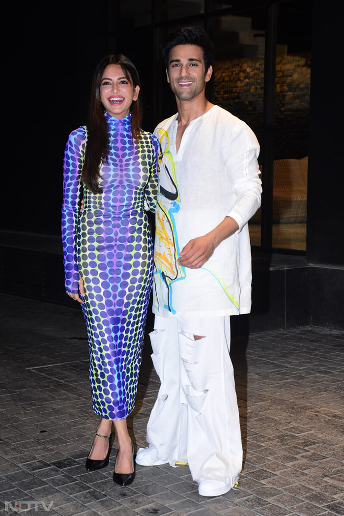 Kriti Kharbanda and Pulkit Samrat looked cute together. (Image Courtesy: Varinder Chawla)