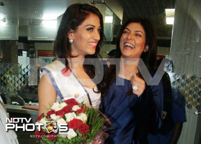 Sushmita welcomes Miss Asia Pacific Himangini home