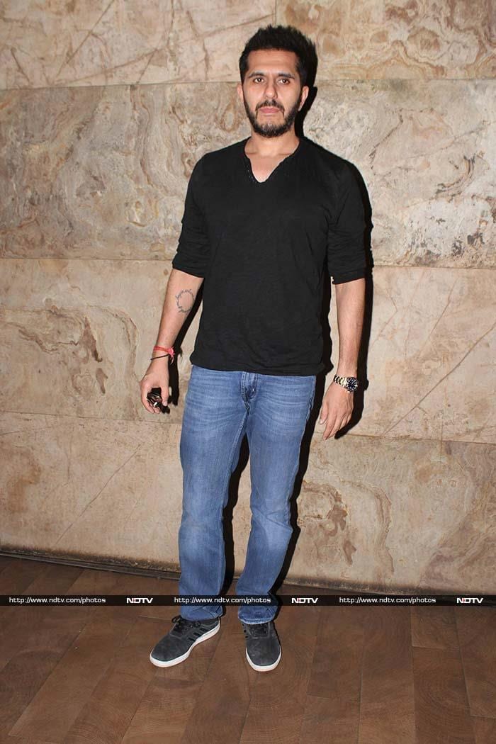 Shah Rukh was accompanied by Riteish Sidhwani, whose Excel Entertainments co-produces <I>Raees</i> with SRK's Red Chillies Entertainment.