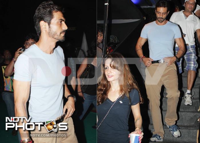 Sussanne Roshan parties with the Rampals