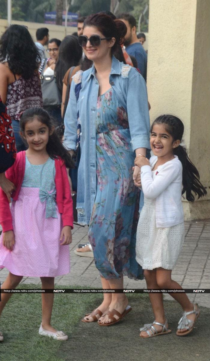 Sussanne, Twinkle And Shilpa\'s Day Out With Kids