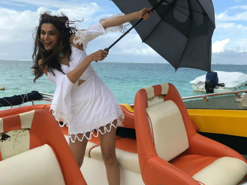 Happy Birthday, Taapsee Pannu. Painting Bollywood <I>Pink</i>@31