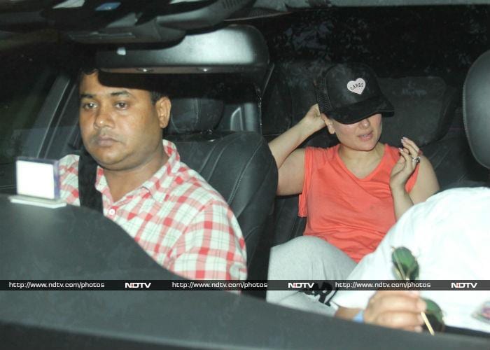 Kareena Kapoor\'s Day Out With Son Taimur