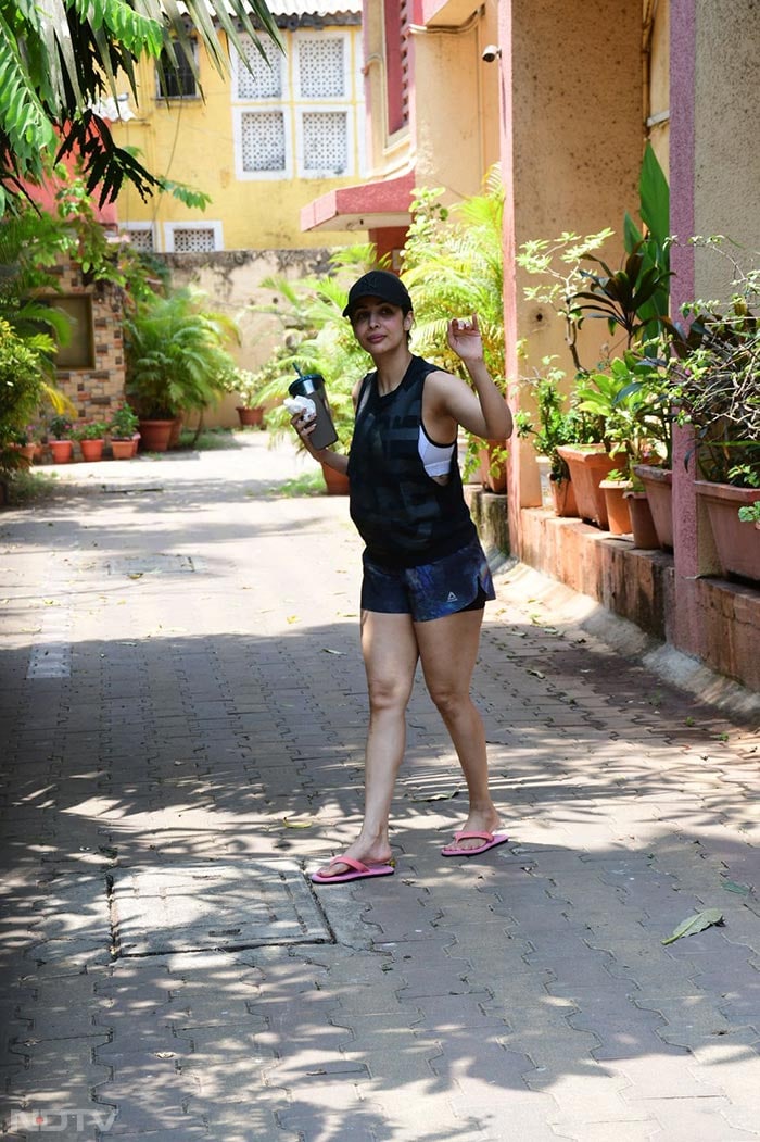 Take Workout Inspiration From Malaika Arora, Ananya Panday And Khushi Kapoor