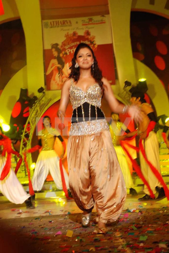 Tanushree Datta performs at the 'Western India Princess ? Fashion for a Change' a fashion carnival in Mumbai.