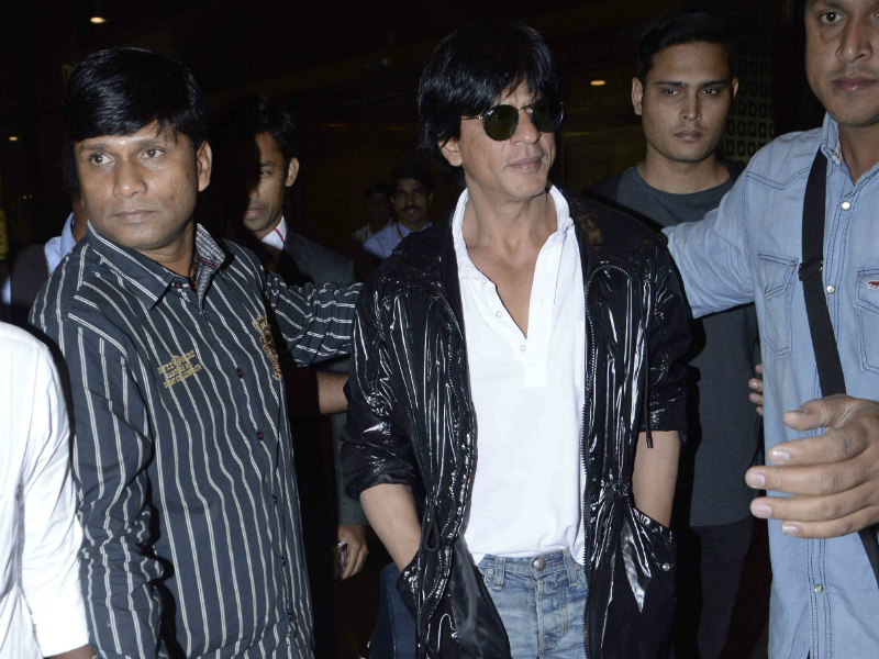 London to Mumbai Direct: SRK and Co-<I>Dilwale</i> Fly Home