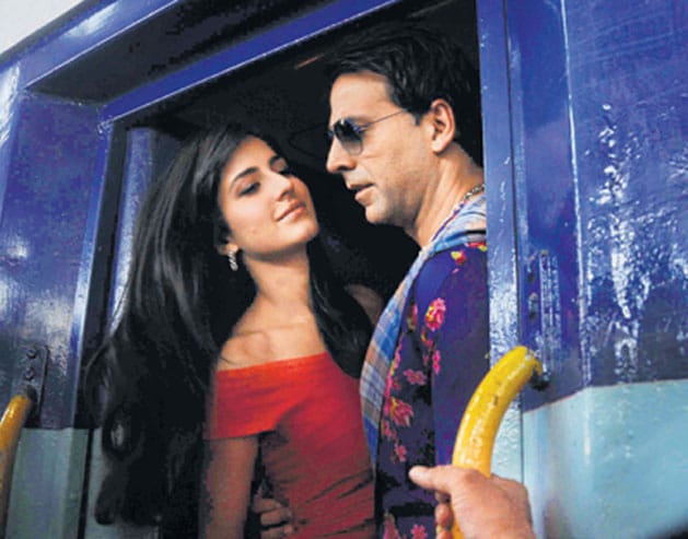 I wish the rest of <i>Tees Maaar Khan</i> was as sparkling.  Katrina is gorgeous and Akshay Kumar strains every muscle in his body to make you laugh.  But the lazy writing does them in.  I'm going with two stars, says Anupama.