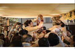 साउथ के एक्टर ने रचाई शादी, पत्नी के साथ शेयर की खूबसूरत तस्वीरें साउथ के एक्टर ने रचाई शादी, पत्नी के साथ शेयर की खूबसूरत तस्वीरें