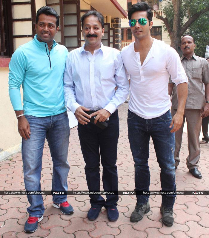 Meanwhile, Bollywood actor Varun Dhawan and professional tennis player Leander Paes inaugurated the anti-dengue and malaria drive with Maharashtra MLA Baba Siddique on Sunday, October 20, in Mumbai.