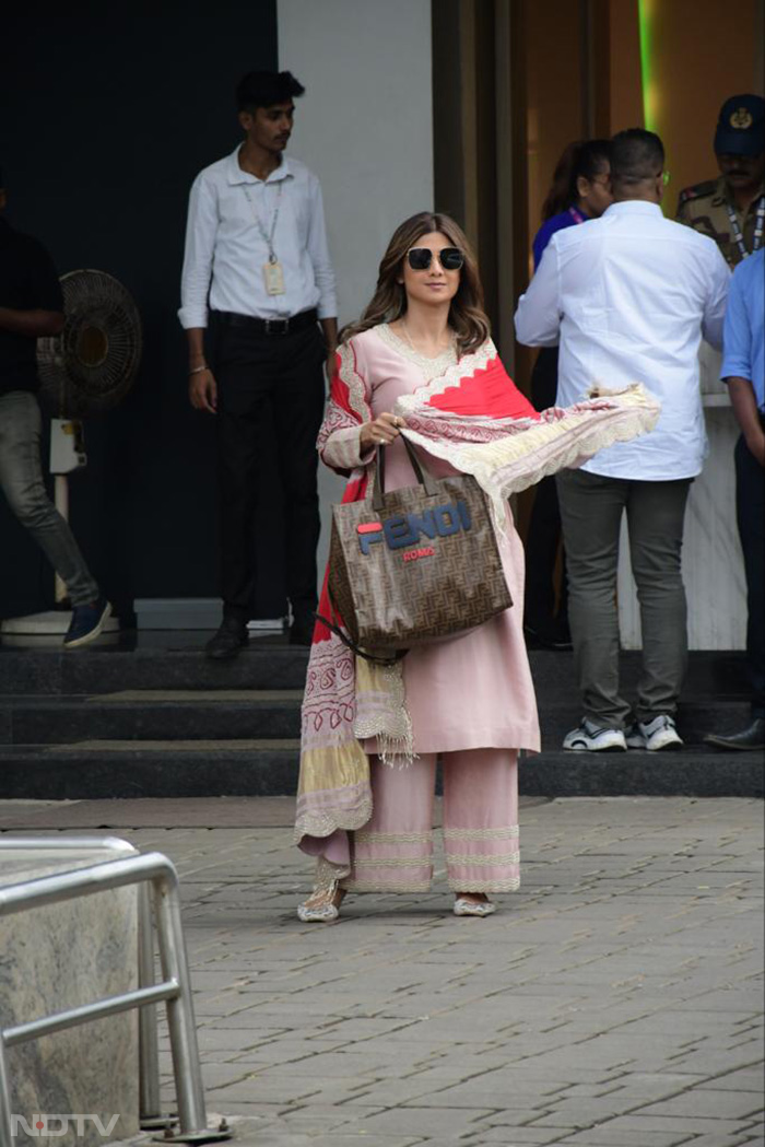 The Best Of Celeb Airport Style, Featuring Anushka, Shilpa And Others