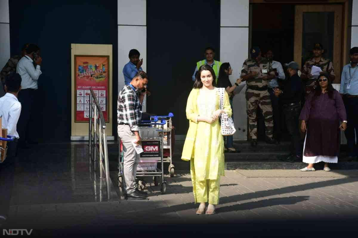 Shraddha Kapoor chose a salwar suit for the airport. (Image Courtesy: Varinder Chawla)