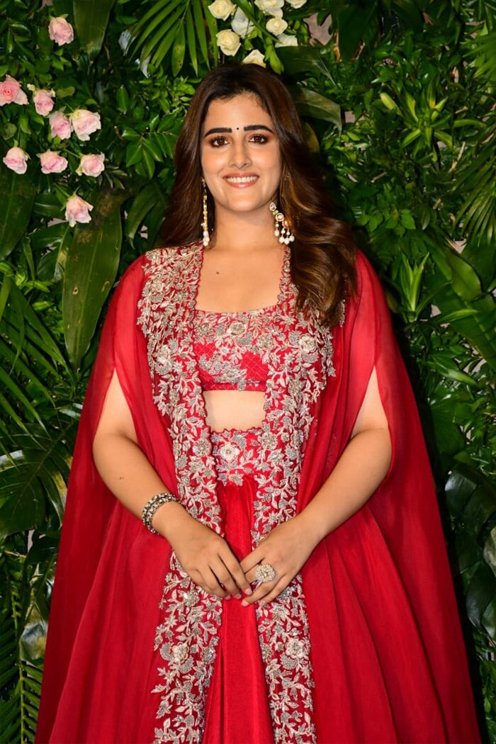 Nupur Sanon wore a festive red outfit.
(Image courtesy: Varinder Chawla)