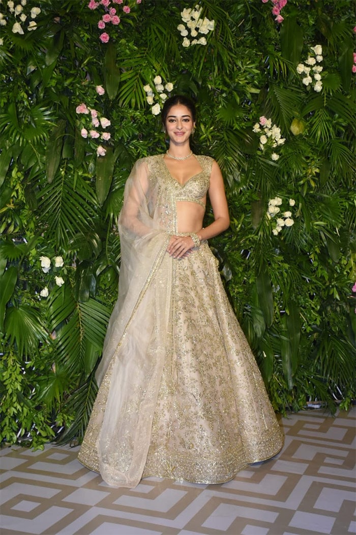 Ananya Panday was pretty as ever in a glittery outfit.
(Image courtesy: Varinder Chawla)