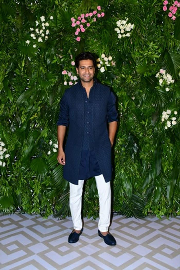 Vicky Kaushal was pictured at Kriti Sanon's party sans wife Katrina.
(Image courtesy: Varinder Chawla)