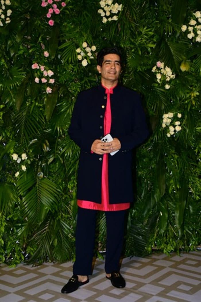 We also spotted Manish Malhotra at the party.
(Image courtesy: Varinder Chawla)