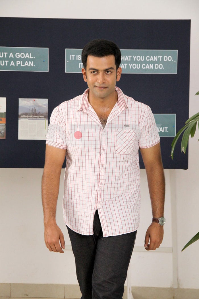 Stills : Prithviraj in <i>The Thriller</i>