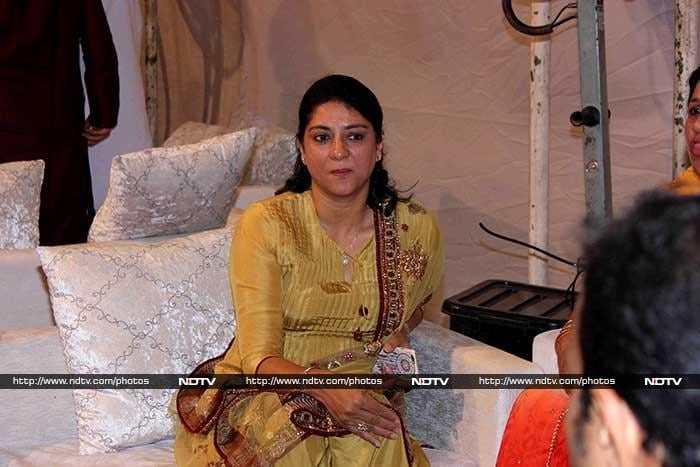 Mr Dutt's politician sister Priya Dutt interacted with the guests at the venue.