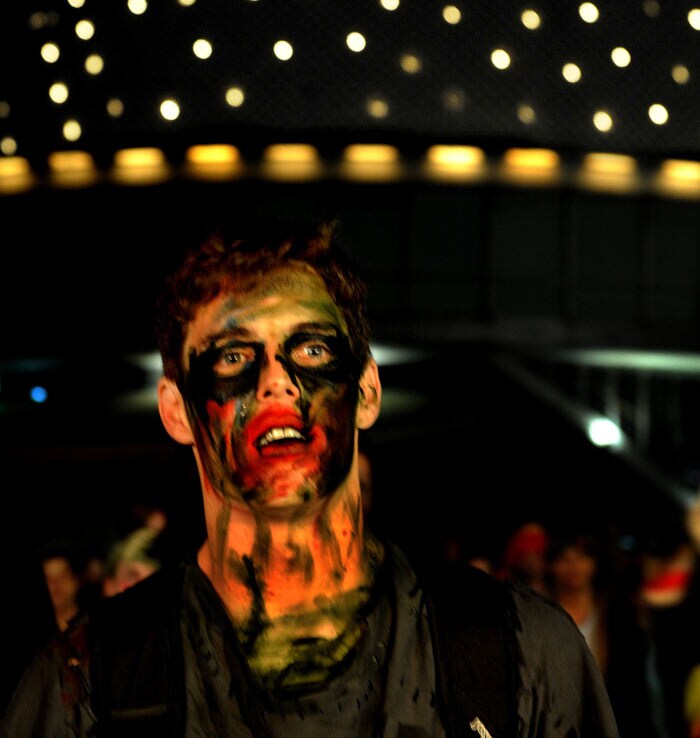 A man dances to Michael Jackson's 'Thriller' during the &quot;Thrill The World 2009&quot; event, a global celebration of the late pop-star, in Buenos Aires. (Image: AFP)