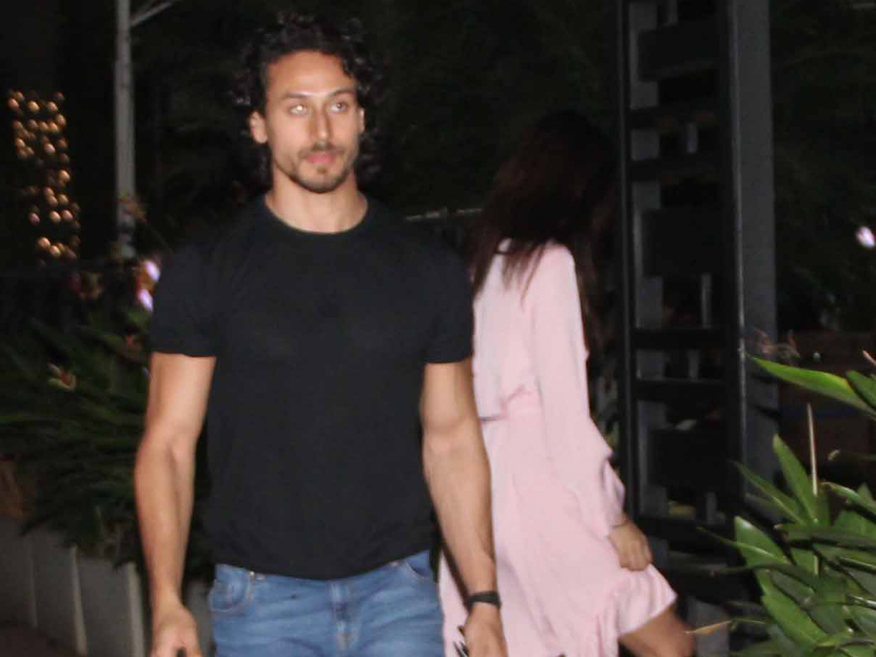 एक बार फिर कथित गर्लफ्रेंड दिशा पटानी के साथ नजर आए टाइगर श्रॉफ