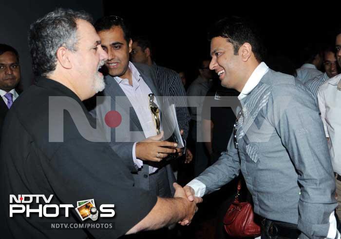 Jon Landau shake hands with Bhusan Kumar, son of late T-Series founder Gulshan Kumar.