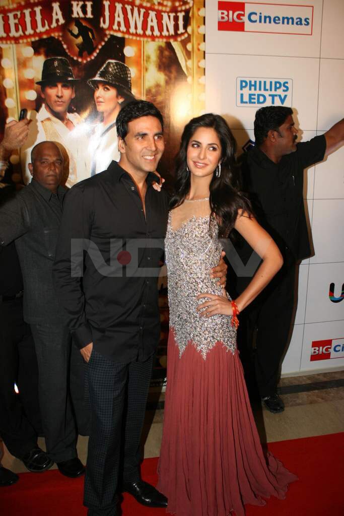 Akshay and his Sheila sizzled off screen on the red carpet as Tees Maar Khan gets ready to steal the big box bucks.