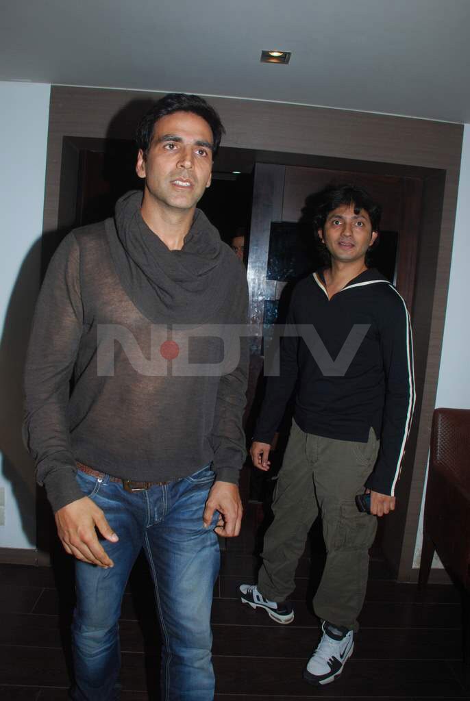 Akshay Kumar walks in, followed by TMK creator Shirish Kunder.