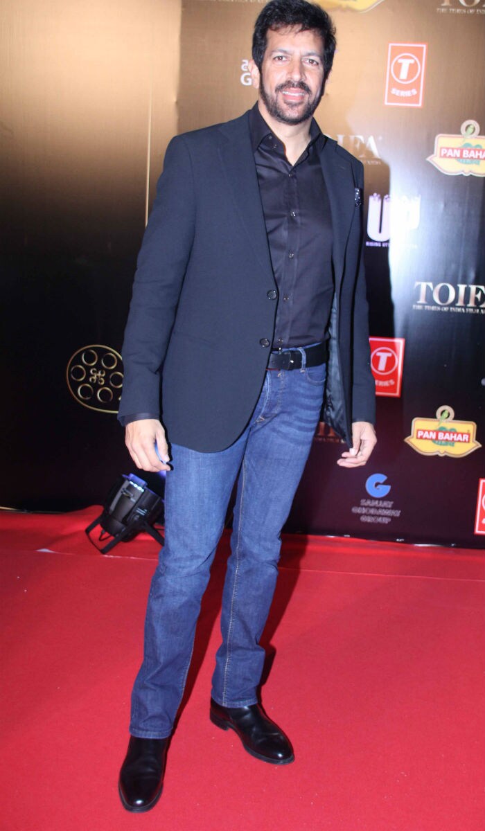 Salman, Kareena, Parineeti, Big B Shine at TOIFA Red Carpet