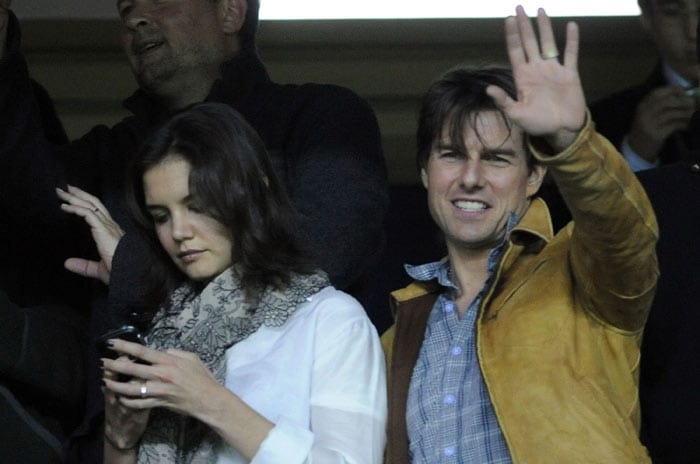 Tom Cruise, Katie Holmes to extend family