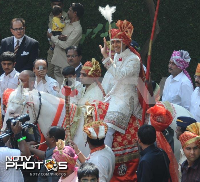 Top 10 photos from Riteish-Genelia\'s big fat Bollywood wedding