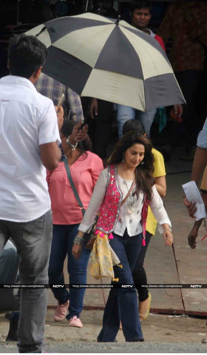 Madhuri From The Sets Of  Total Dhamaal