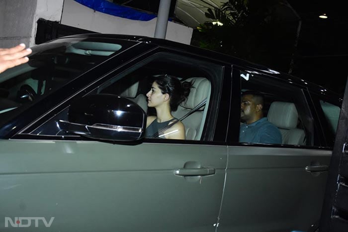 Travel Buddies Ananya Panday And Shanaya Kapoor Check Into Mumbai