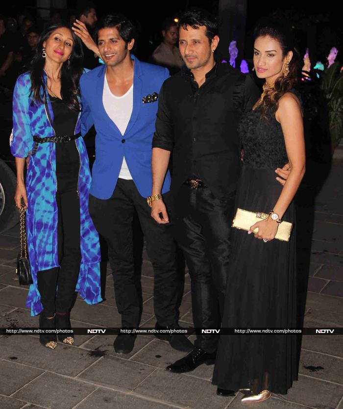 Sridevi, Sonakshi, Shraddha, Jacqueline Style Up for Tulsi Kumar\'s Reception