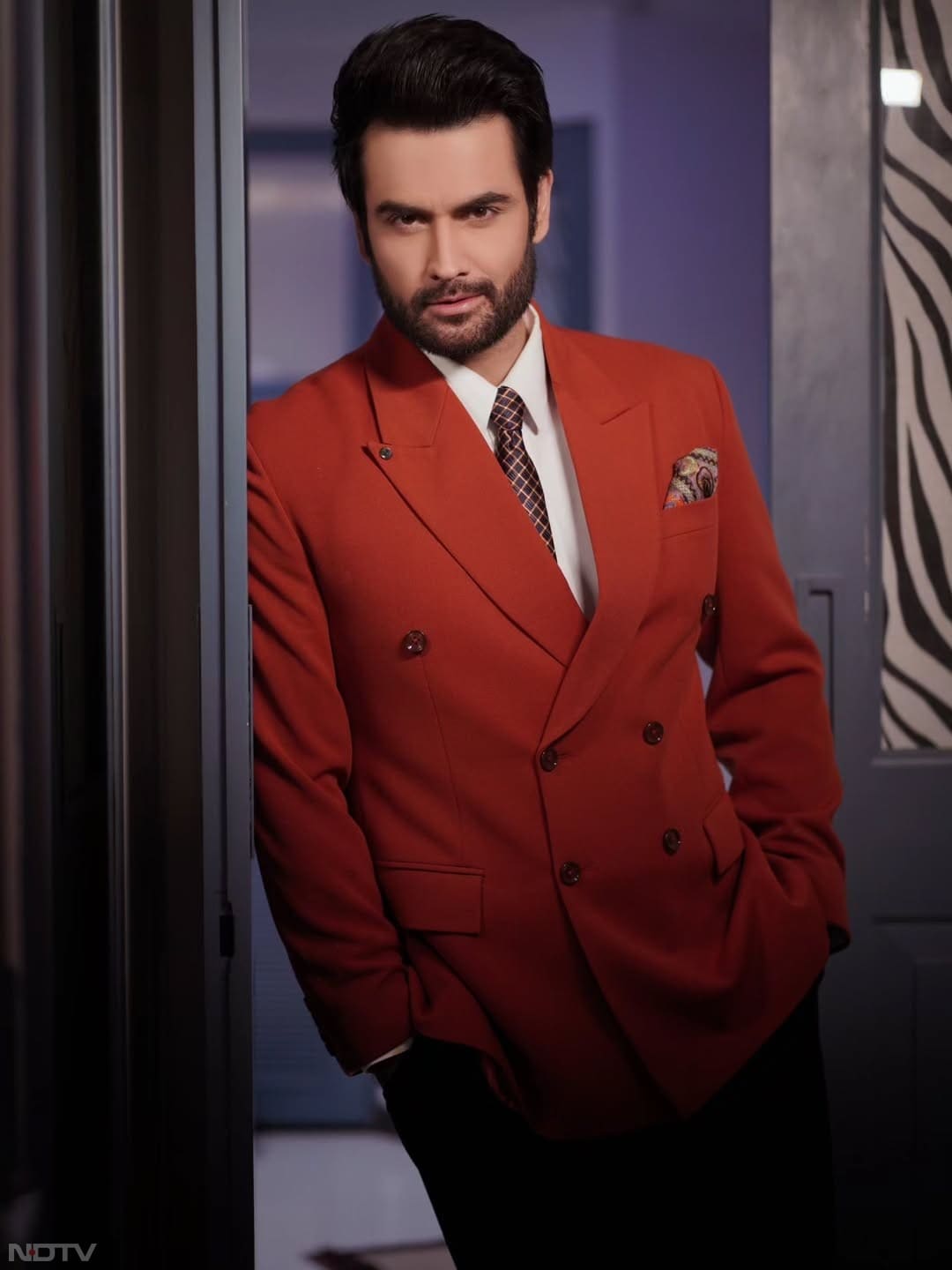 खबरें हैं कि विवियन जल्&zwj;द ही कलर्स चैनल के नए शो में नजर आ सकते हैं. viviandsena/Instagram