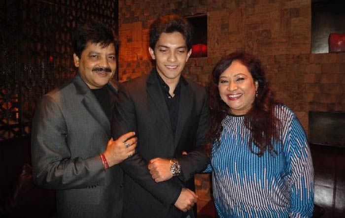 Aditya with parents singer Udit Narayan and mom.<br><br>Coming Up: Images shared by other stars on Twitter.