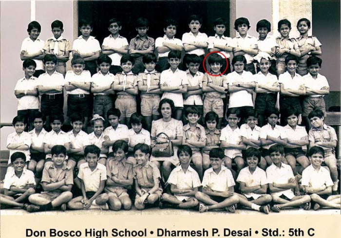 The jig is up, and Akki brought the guessing game to a close as he marked himself in the crowd. <br>
"I think it's time to end the suspense now coz if I were to go by your guesses, every boy in the pic would be me :D ," he tweeted.<br>
Here's what Akshay looked at age 10.<br><br>
Coming up: Priyanka Chopra's sporting a new do. Take a look.