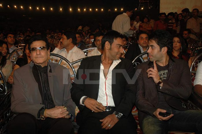 Ajay found himself between father Jeetendra and son Tusshar