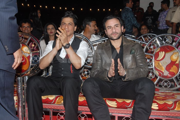 Shah Rukh and Saif show their appreciation.