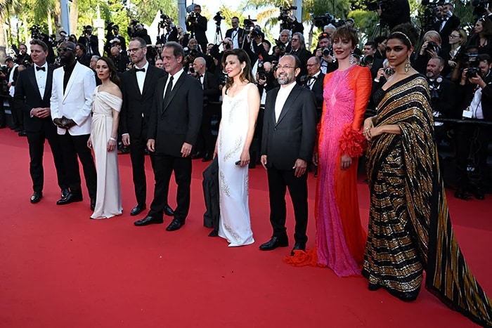 Cannes 2022: एक नज़र दीपिका पादुकोण के रेड कारपेट लुक पर