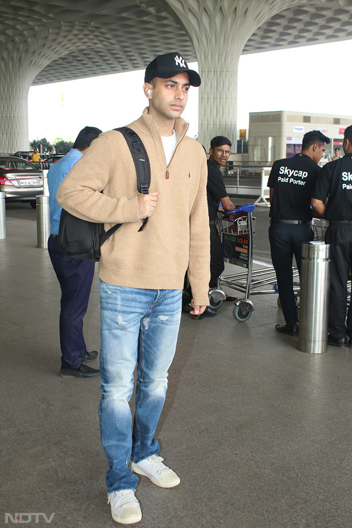 Agastya Nanda pictured at the Mumbai airport. (Image courtesy: Varinder Chawla)