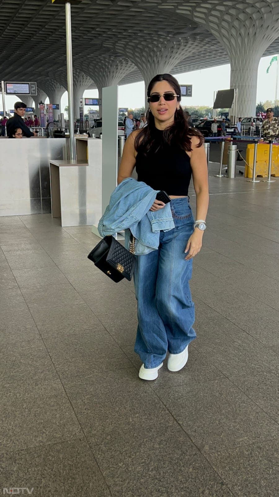 Bhumi Pednekar was dressed in her casual best (Image Courtesy: Varinder Chawla)