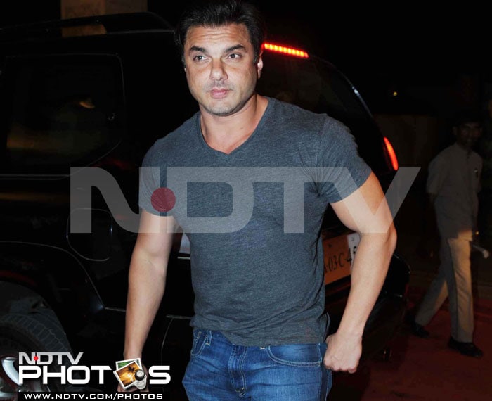 Sohail Khan walks in to wish the couple.