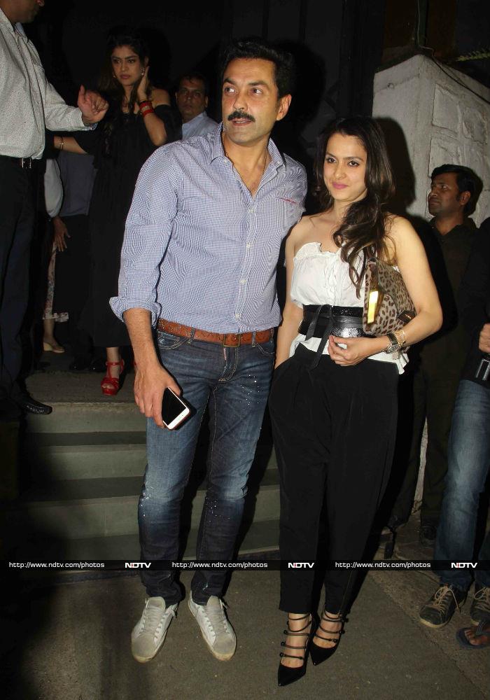 Akshay And Twinkle Headline V-Day Celebrations In Bandra