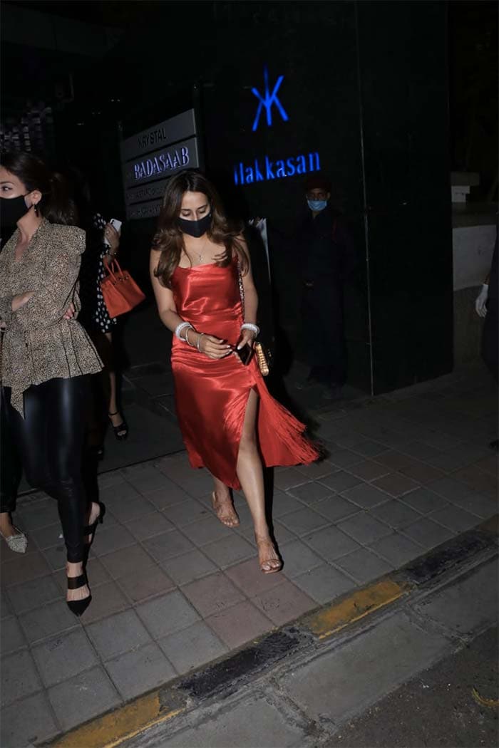 Natasha Dalal looked absolutely stunning in a blood-red dress.