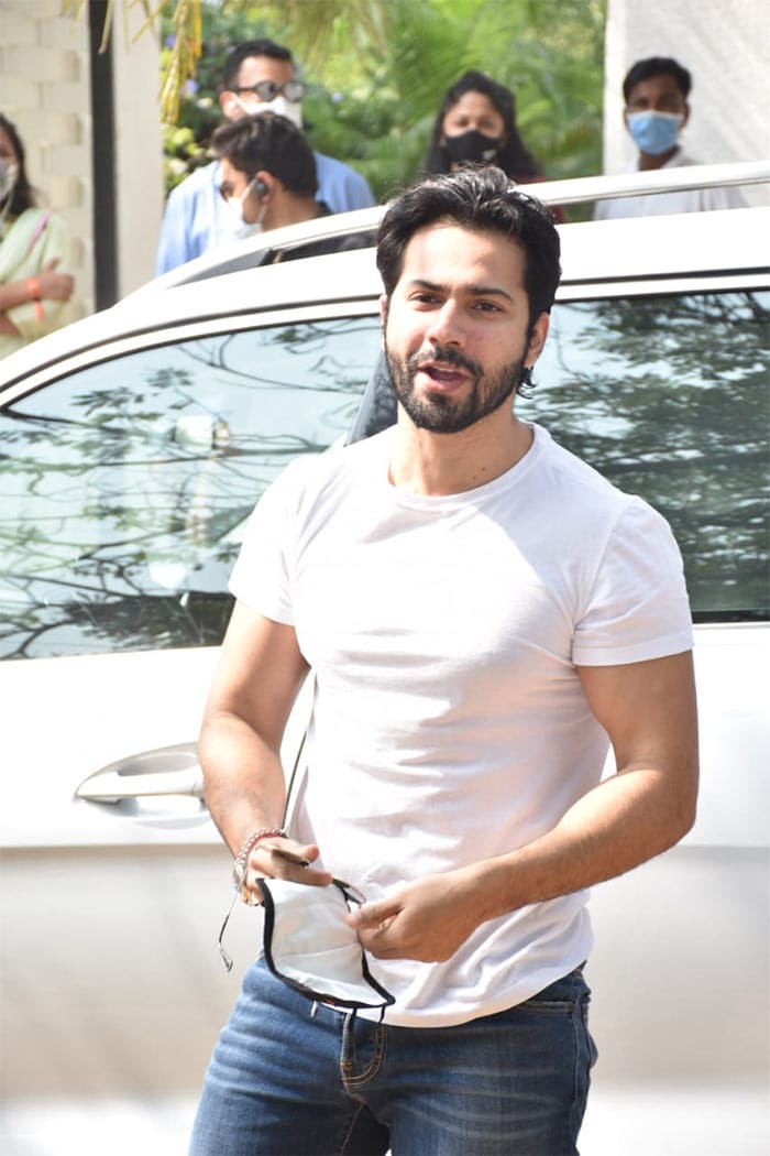 Groom-To-Be Varun Dhawan Spotted At His Wedding Venue